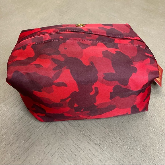 SOLD! Lululemon Athletica New Year Feeling Ready Mini Zip Pouch Red Camouflage - Picture 4 of 16